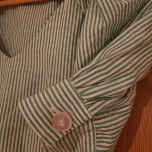 Striped Puff Sleeve Top - Picture 4 of 4